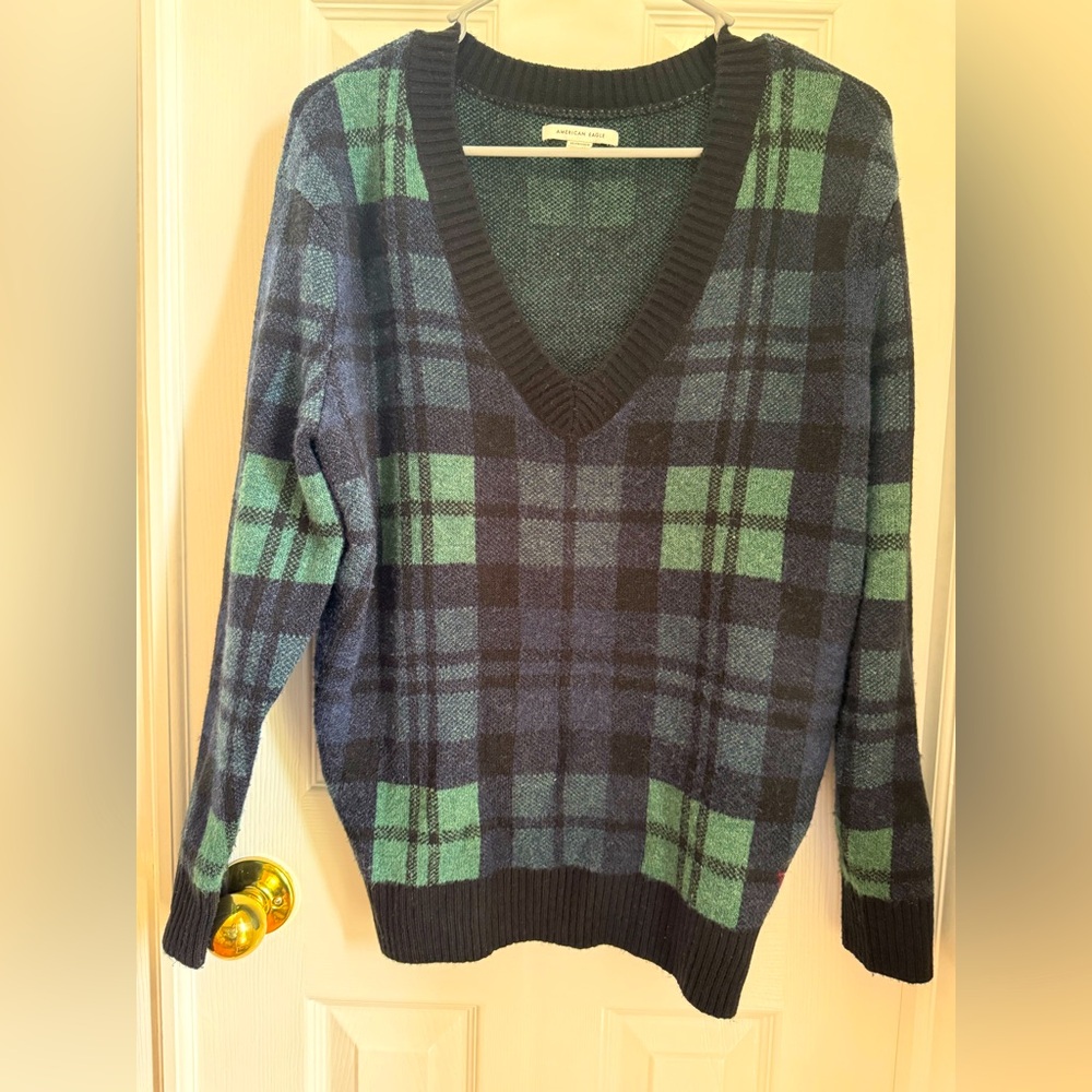 American Eagle Black and Gray Knit Sweater